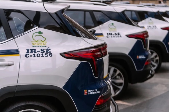 закупівля електричних пасажирських автомобілів JAC Motors e-J7