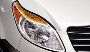 фари головного світла JAC Sunray стилізовані під око орла