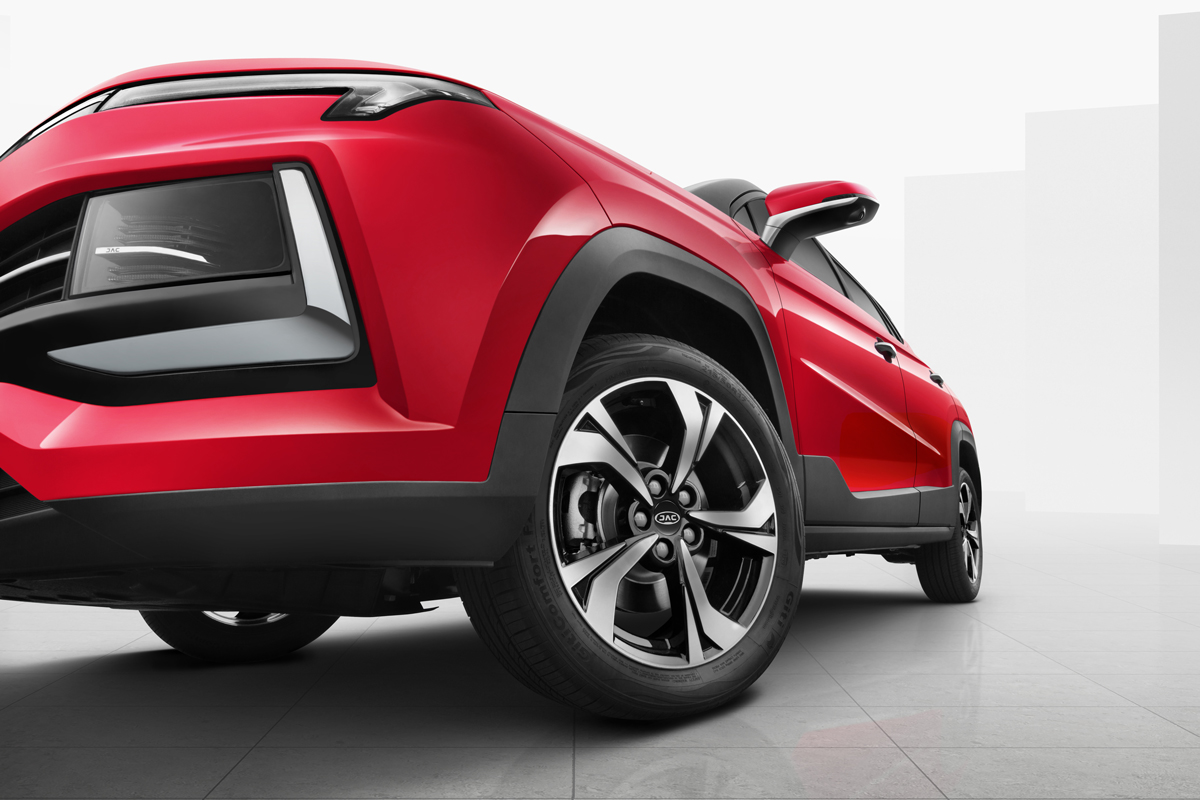 явно виражені бічні лінії JAC JS4