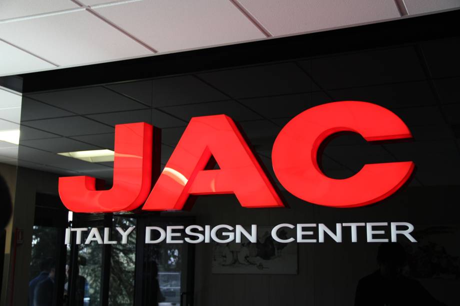 ослідження і розробки