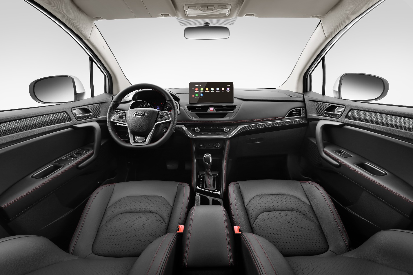 Невибагливий і мінімалістичний інтер’єр приладової панелі