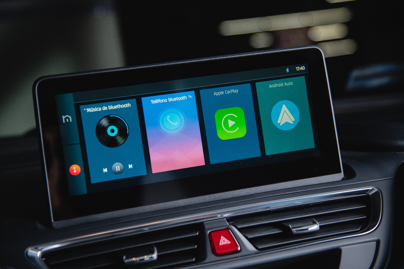 Android Auto та Apple Car Play
