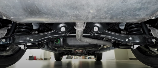 Задня підвіска незалежна багатоважільна